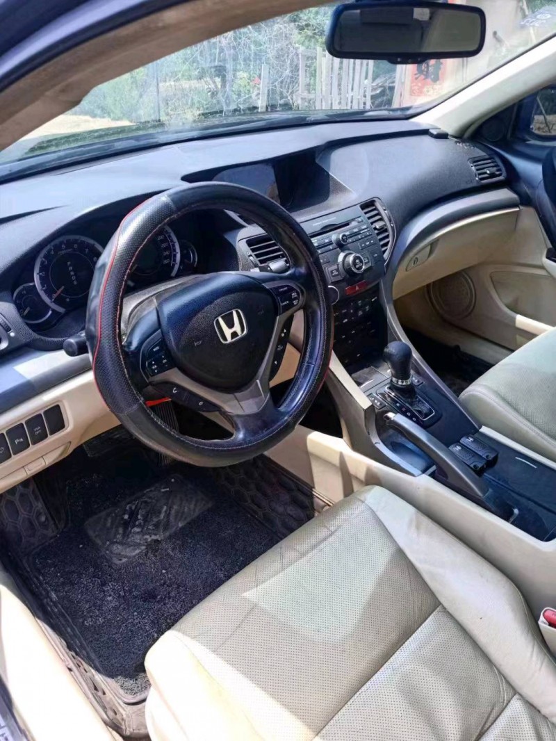 聊城12年本田思铂睿5