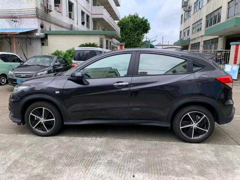 中山21年本田缤智3