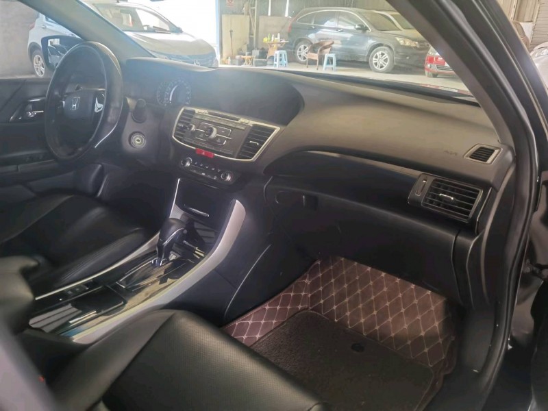 徐州17年本田雅阁4