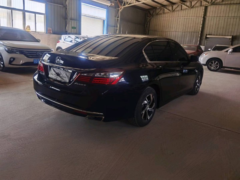 徐州17年本田雅阁7