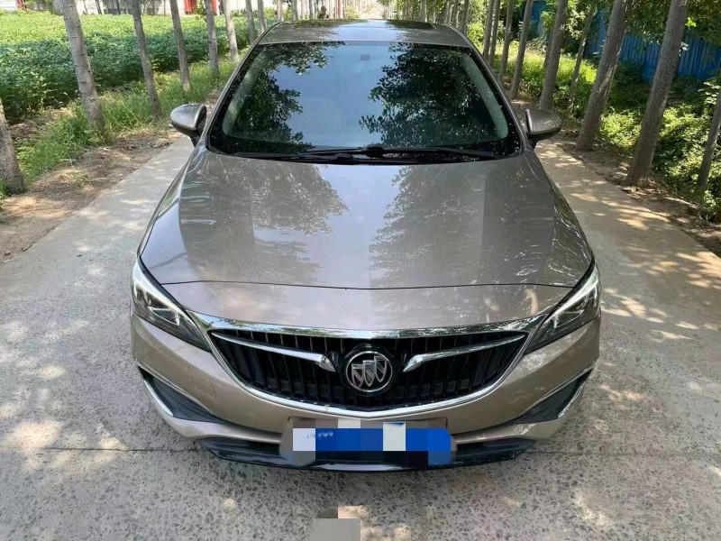 东营18年别克威朗9