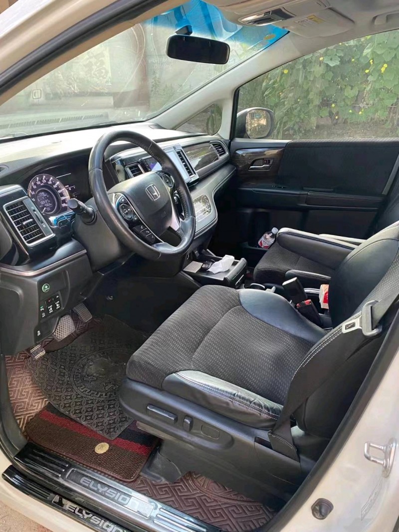 邢台18年本田艾力绅3