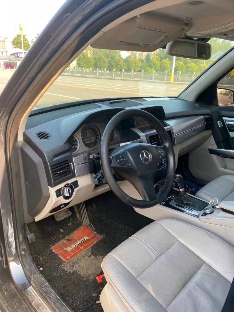 东营11年奔驰GLK6