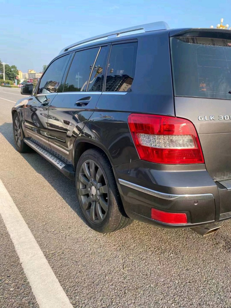 东营11年奔驰GLK8