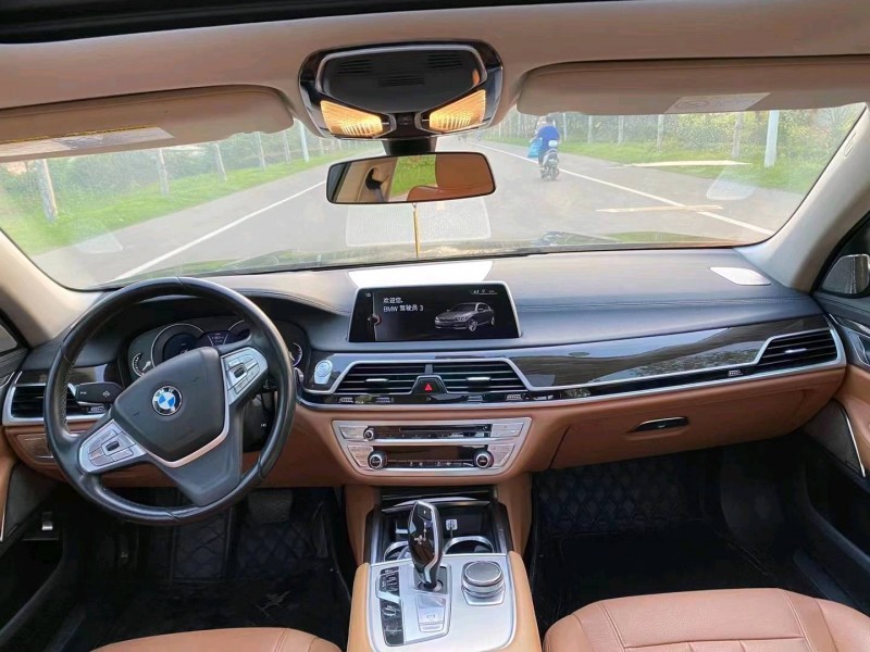 徐州17年宝马7系4