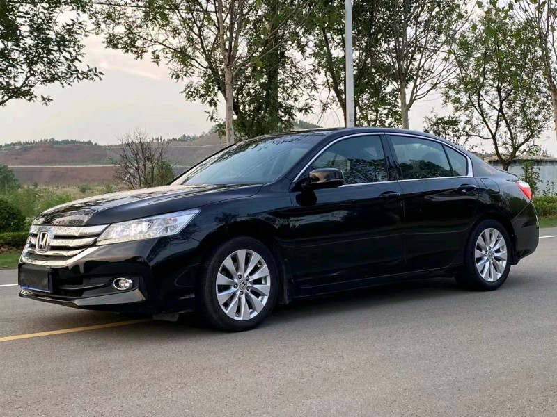 徐州14年本田雅阁3