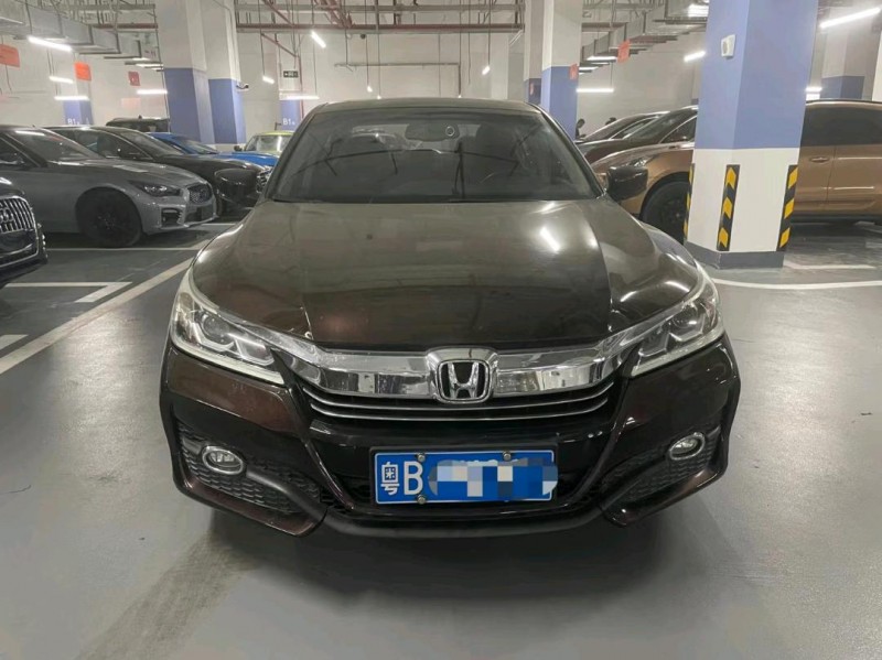 广州16年本田雅阁1