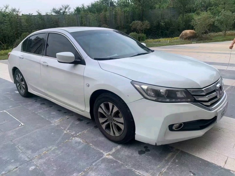 广州16年本田雅阁2