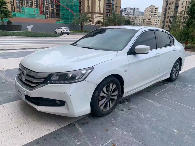 广州16年本田雅阁3