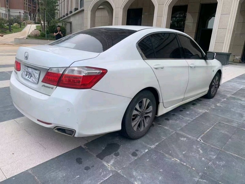 广州16年本田雅阁5