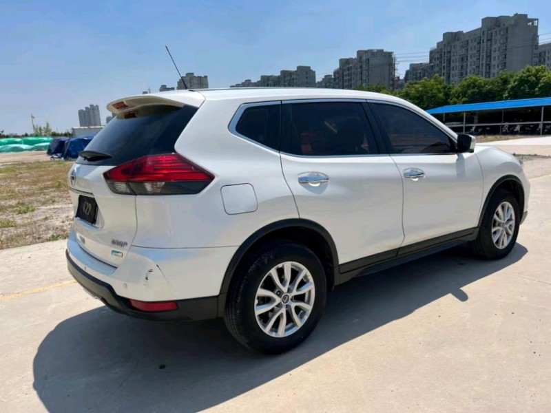 盐城18年日产奇骏4