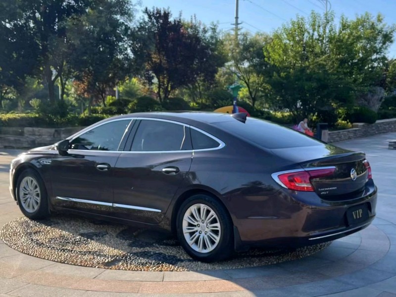 青岛16年别克君越7