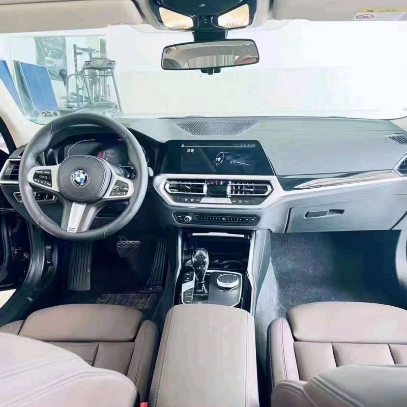 北京21年宝马3系7
