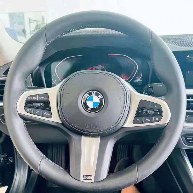 北京21年宝马3系8