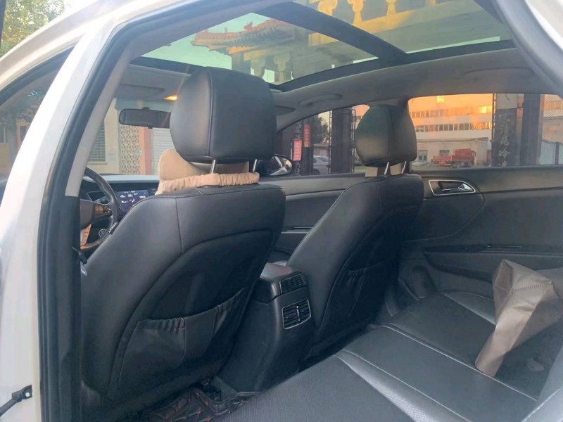 保定17年现代名图5