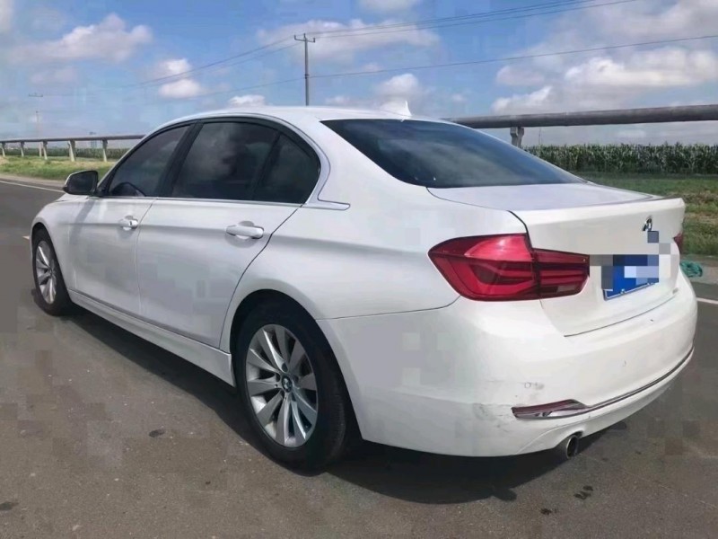 潍坊17年宝马3系8