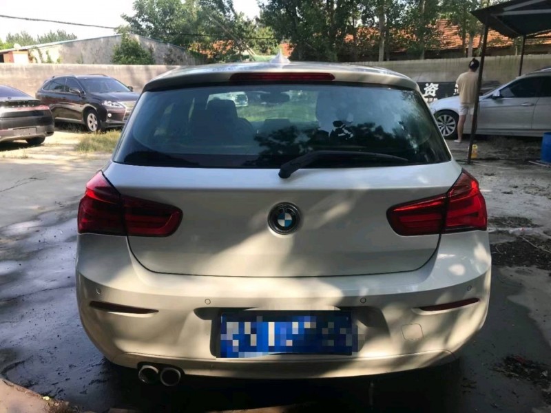 潍坊17年宝马1系9