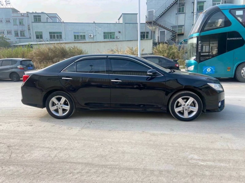 东莞12年丰田凯美瑞7