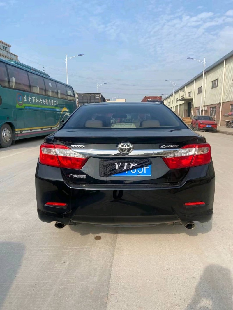 东莞12年丰田凯美瑞9