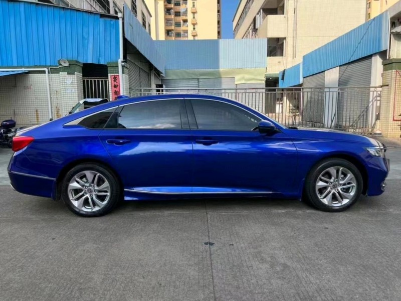 中山18年本田雅阁2