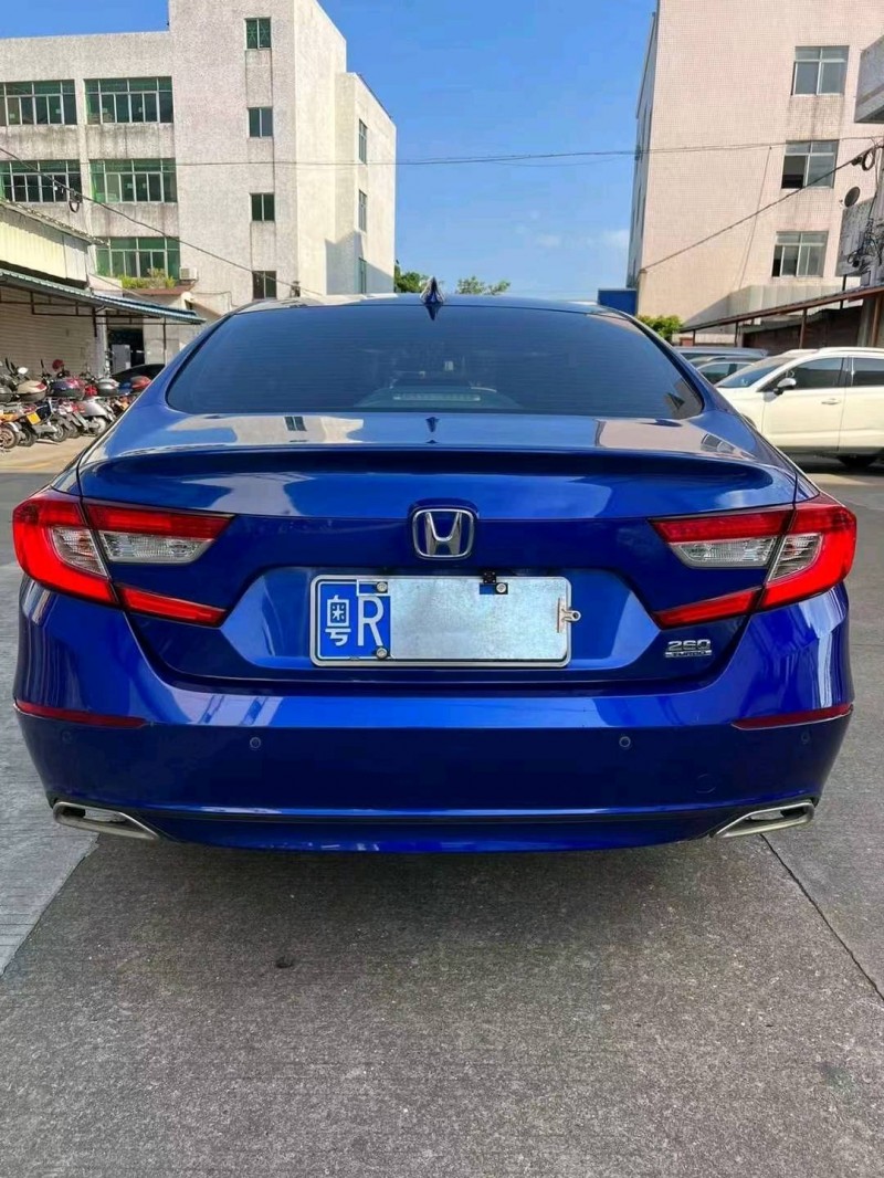 中山18年本田雅阁4