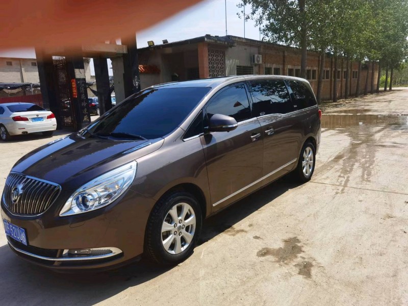 保定14年别克GL83