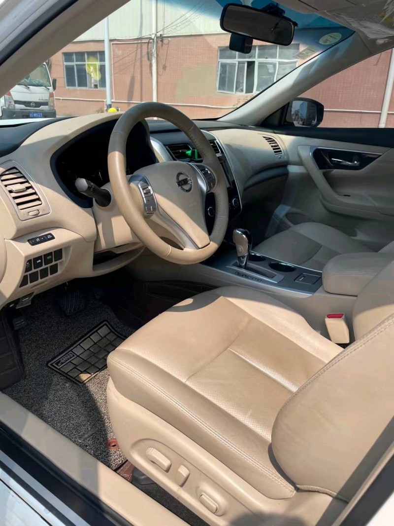 东莞18年日产天籁6