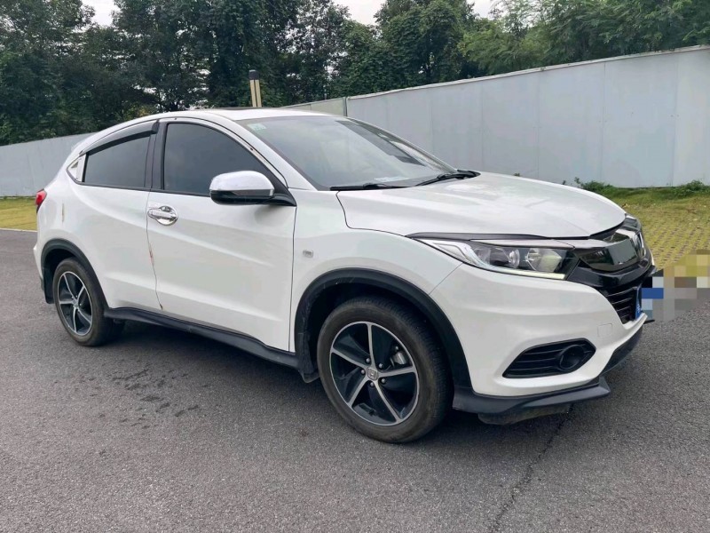 广州21年本田缤智3