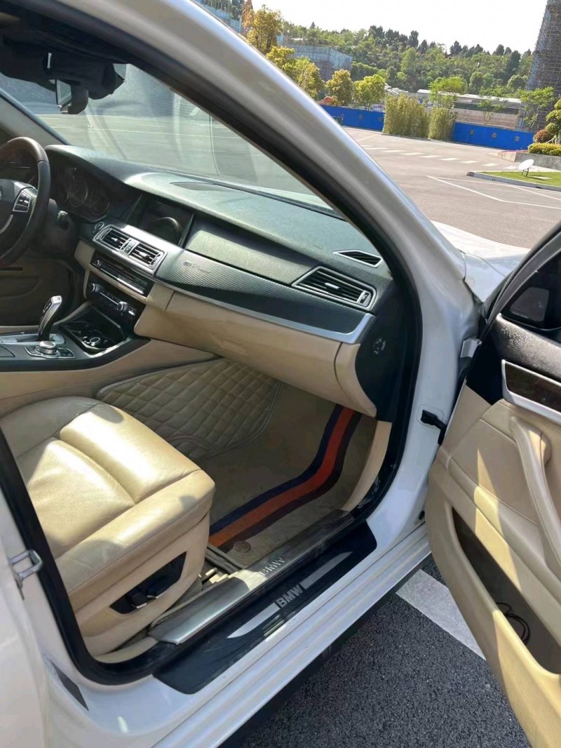 北京12年宝马5系5