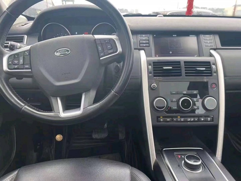 北京18年路虎发现神行8