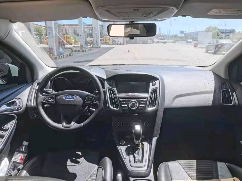 保定20年福特福克斯6