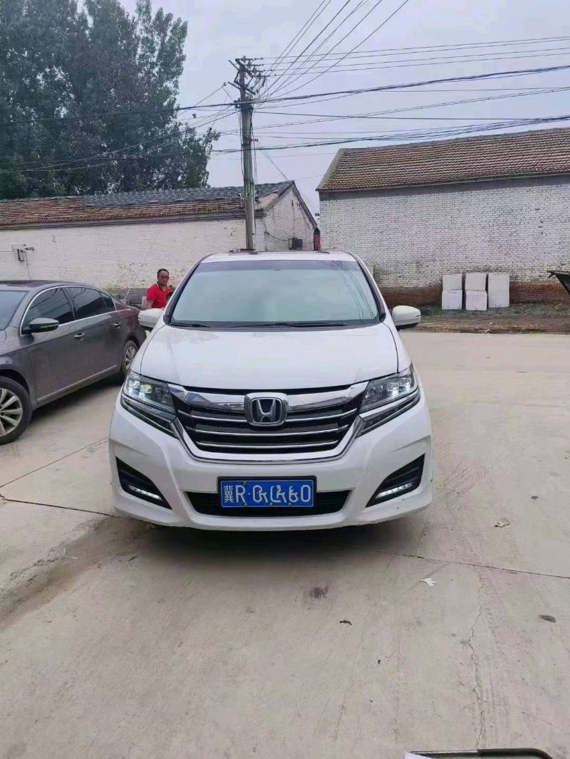 邢台17年本田艾力绅1