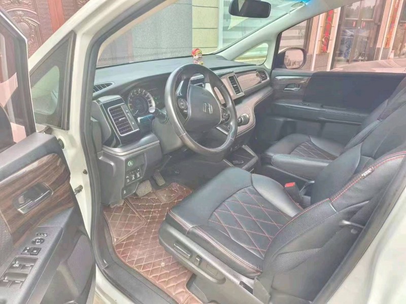 邢台17年本田艾力绅6