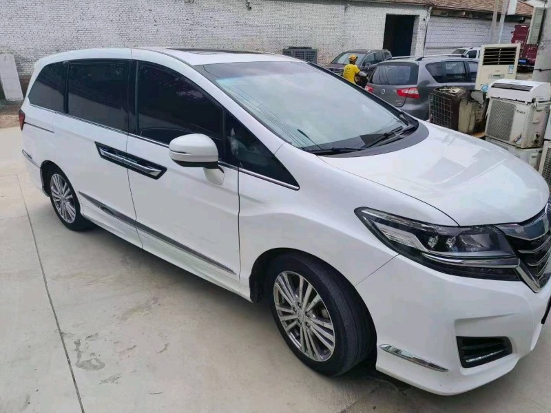 邢台17年本田艾力绅8