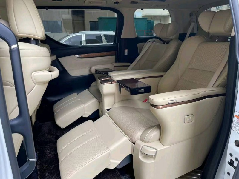 徐州18年丰田埃尔法5