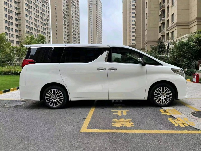 徐州18年丰田埃尔法7