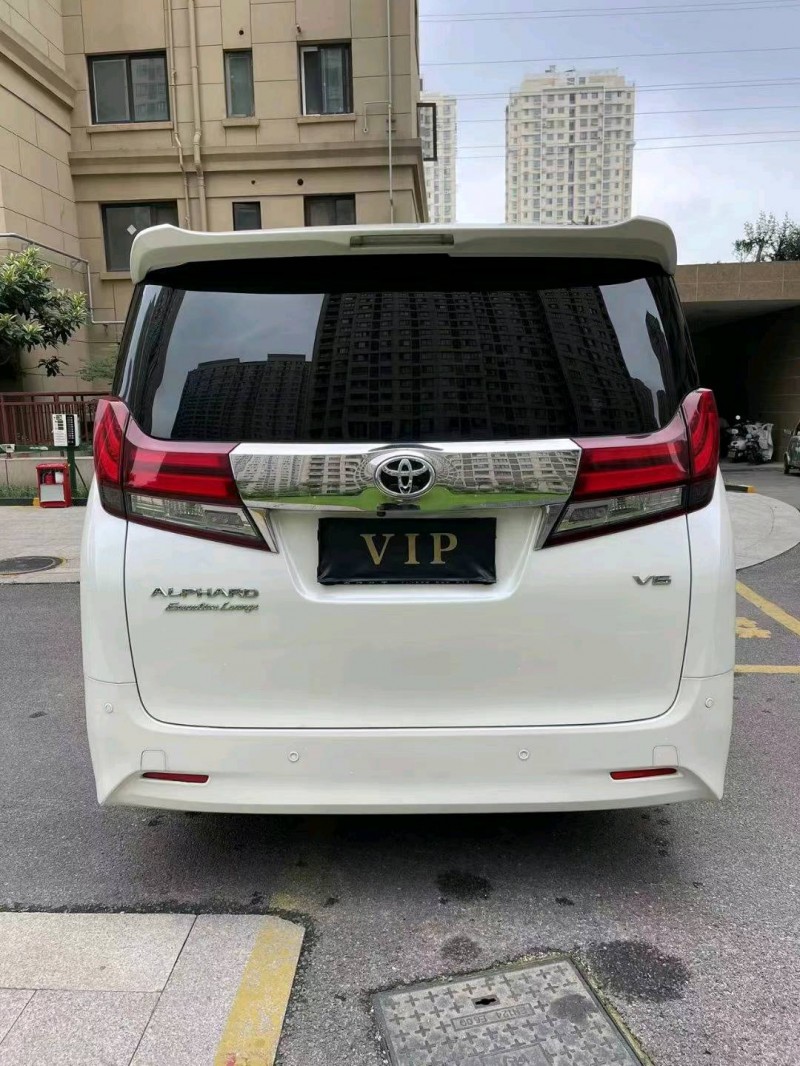 徐州18年丰田埃尔法9