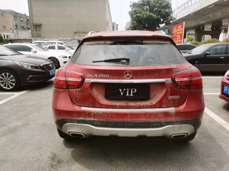 北京18年奔驰GLA5