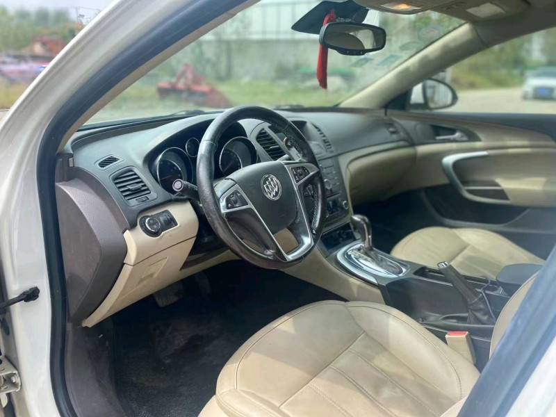 徐州12年别克君威9