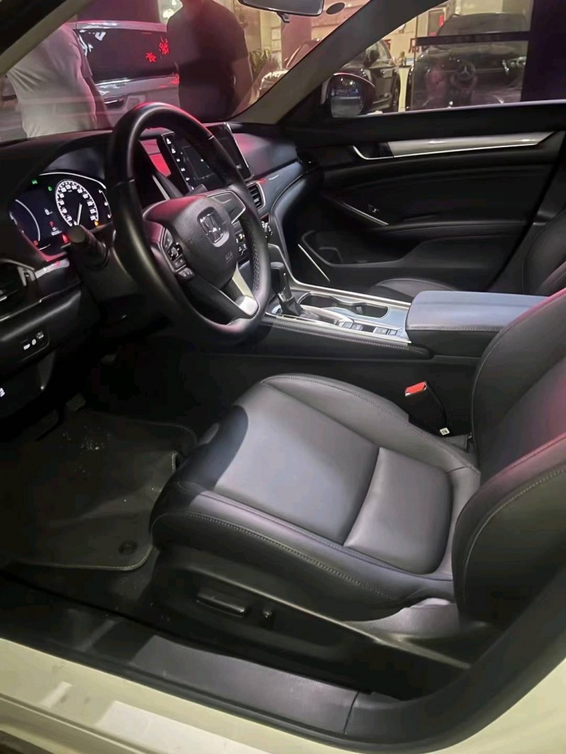 广州21年本田雅阁4