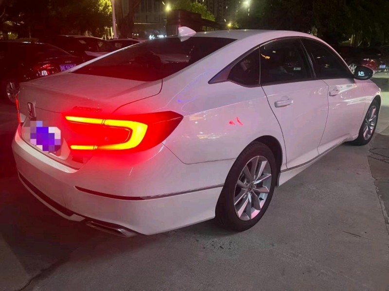 广州21年本田雅阁7