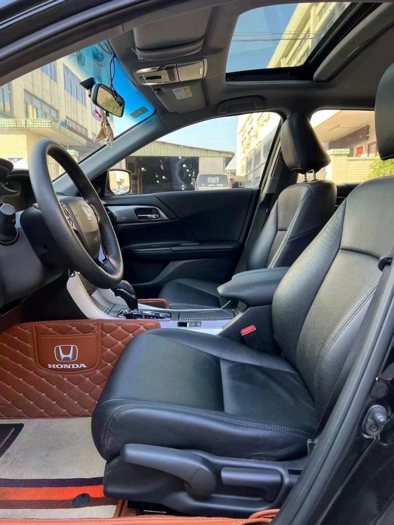 中山17年本田雅阁9