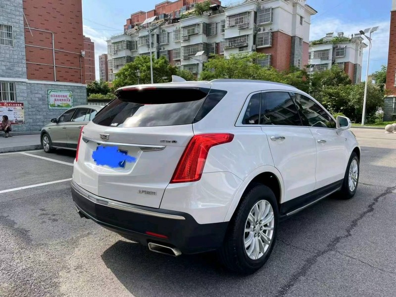 淮南17年凱迪拉克XT54