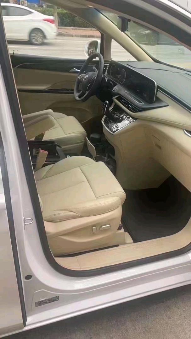 邢台22年别克GL89