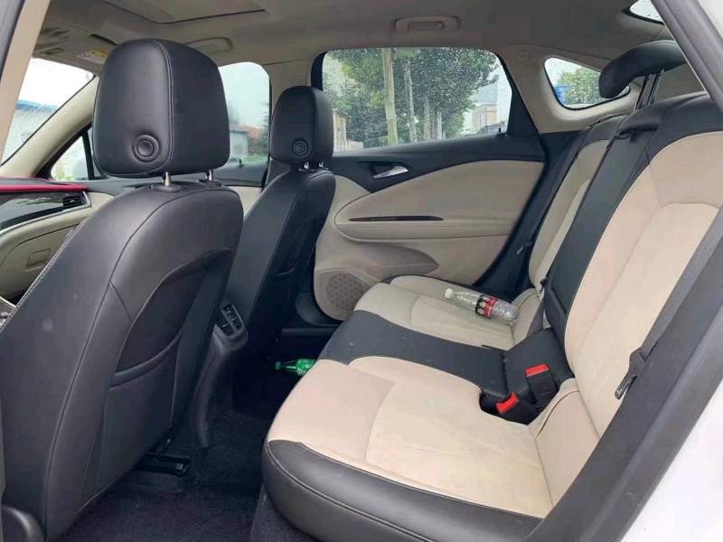 枣庄19年别克威朗7