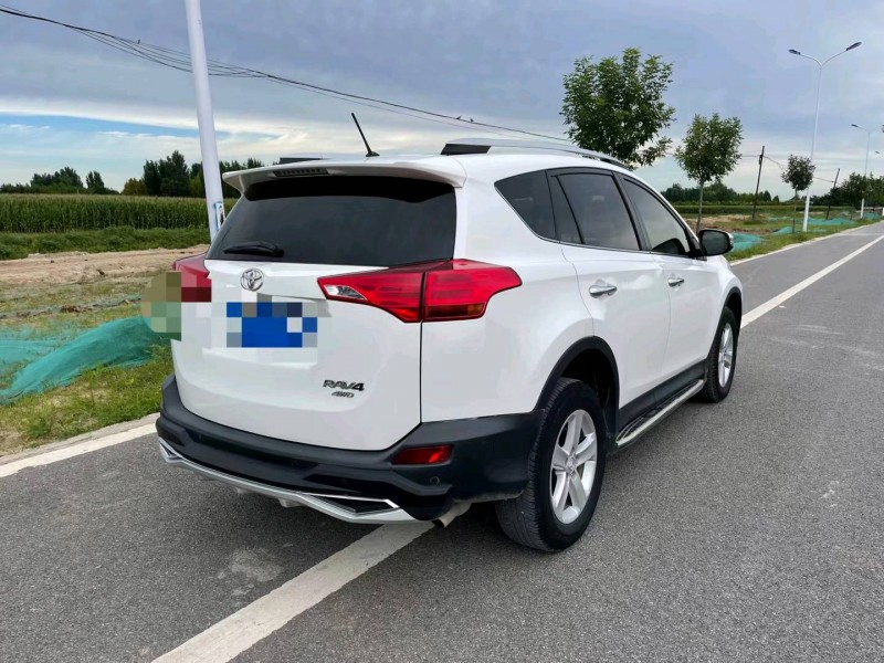 邢台14年丰田RAV4荣放4