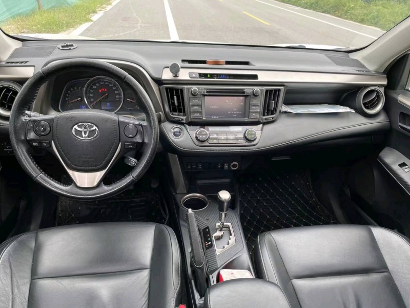 邢台14年丰田RAV4荣放6