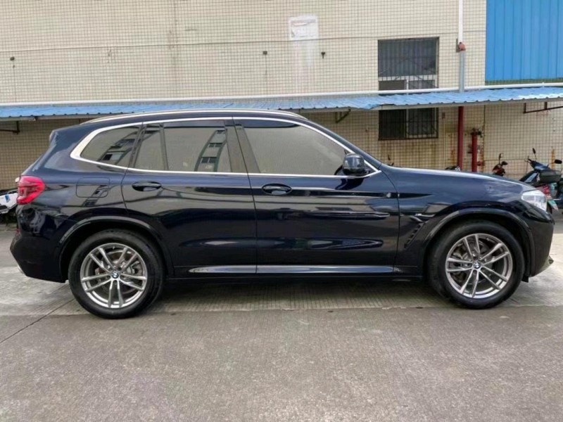 中山21年宝马X33