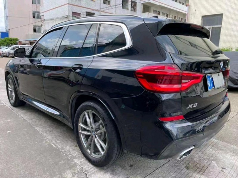中山21年宝马X36