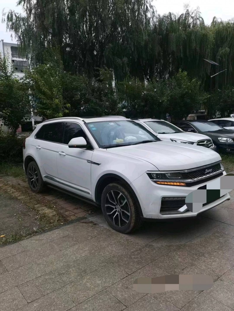 东营17年众泰大迈X72